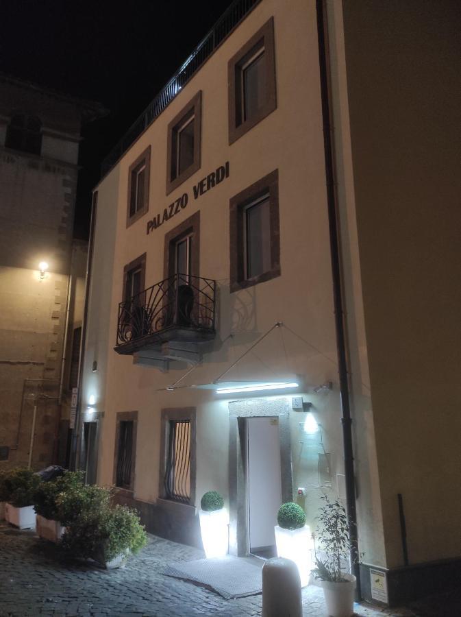Palazzo Verdi Couette-café *